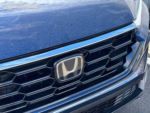 Used 2024 Honda CR-V EX image 5