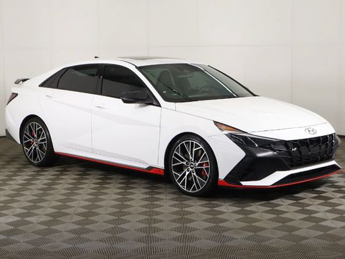 Used 2023 Hyundai Elantra N w/ Preferred Accessory Package FWD image 2