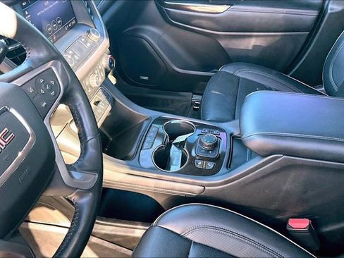 Used 2022 GMC Acadia AT4 w/ Technology Package image 15