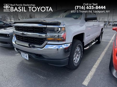 Used 2017 Chevrolet Silverado 1500 LT image 1