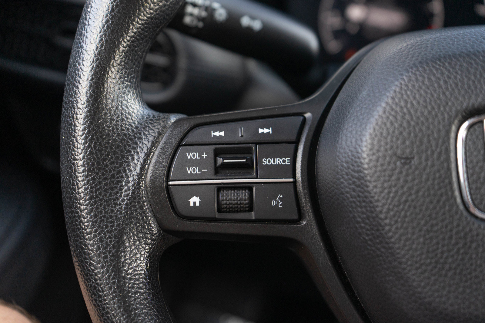 Used 2023 Honda HR-V LX image 24