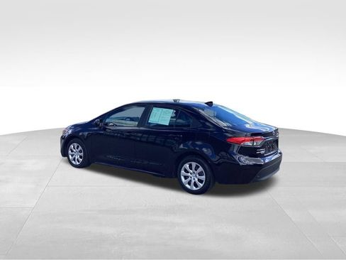 Used 2024 Toyota Corolla LE FWD image 4