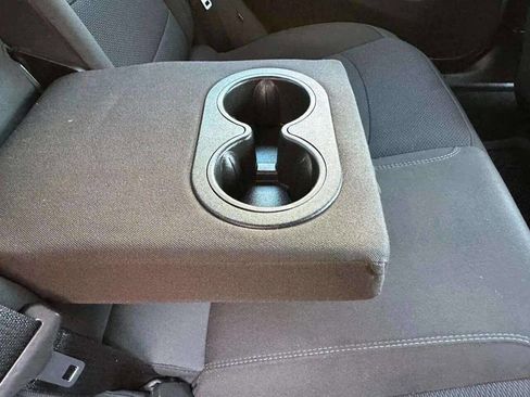 Used 2018 Chevrolet Cruze LT w/ Convenience Package image 20