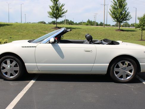 Used 2002 Ford Thunderbird RWD image 31