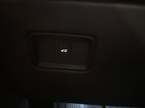 Used 2024 Land Rover Range Rover Sport Dynamic SE image 16