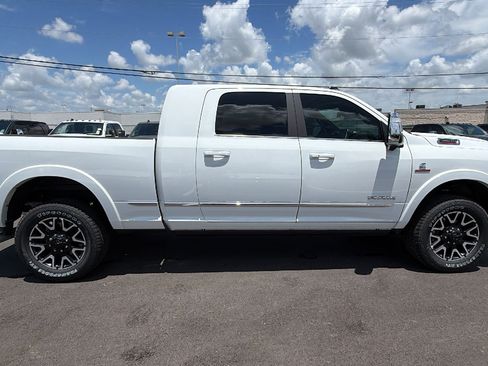 Used 2026 RAM 3500 Limited AWD/4WD image 4