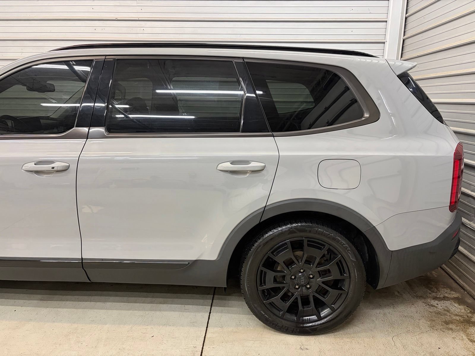 Used 2021 Kia Telluride EX w/ EX Premium Package AWD/4WD image 5