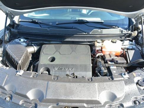 Used 2018 Chevrolet Traverse LT image 47