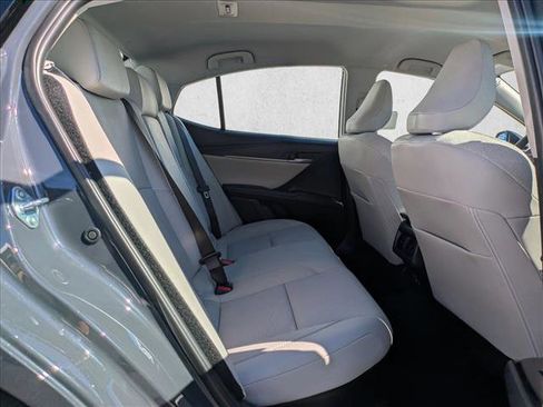 Used 2026 Toyota Camry XLE image 19