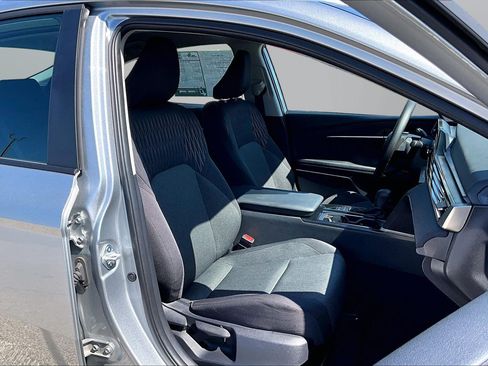 Used 2025 Toyota Camry LE FWD image 7