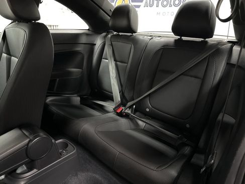 Used 2018 Volkswagen Beetle 2.0T FWD image 22