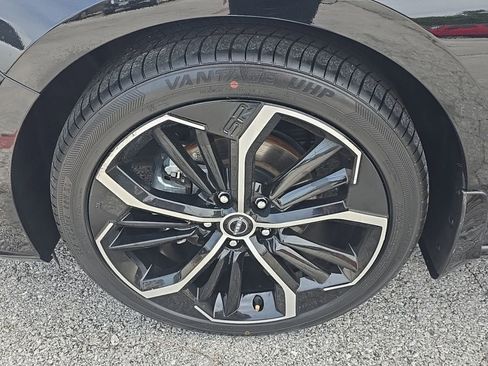 Used 2025 Nissan Altima 2.5 SR FWD image 8