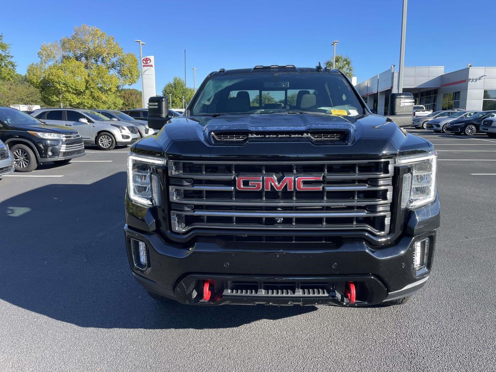 Used 2023 GMC Sierra 2500 AT4 w/ AT4 Preferred Package AWD/4WD image 9