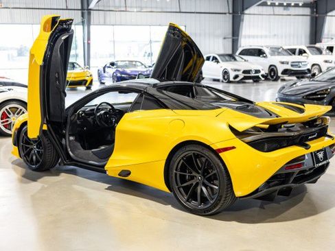 Used 2021 McLaren 720S Performance RWD image 4