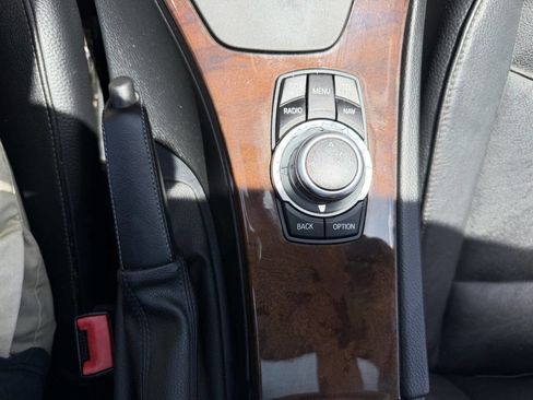 Used 2011 BMW 328i xDrive Sedan AWD/4WD image 31