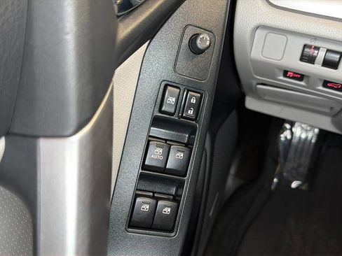 Used 2015 Subaru Forester 2.5i Limited image 19
