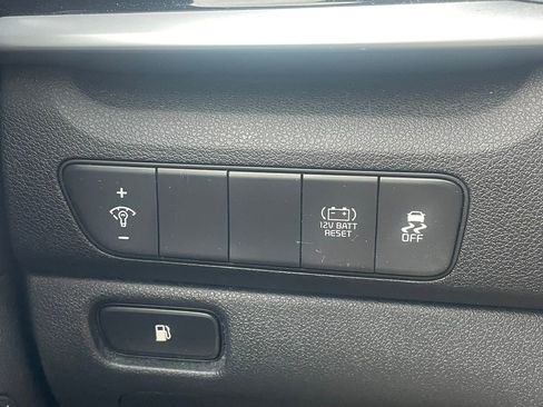 Used 2022 Kia Niro LX FWD image 14