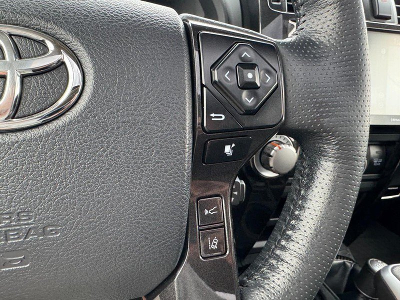 Used 2023 Toyota 4Runner TRD Off-Road Premium w/ Moonroof Package AWD/4WD image 18
