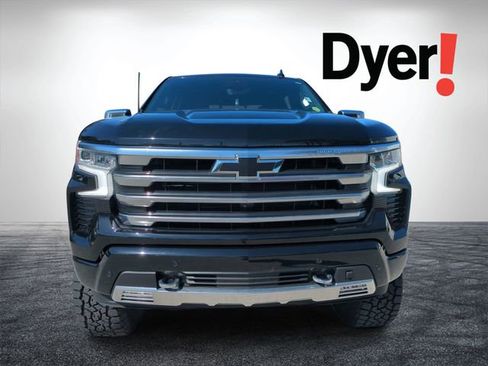 Used 2023 Chevrolet Silverado 1500 High Country w/ High Country Premium Package AWD/4WD image 9