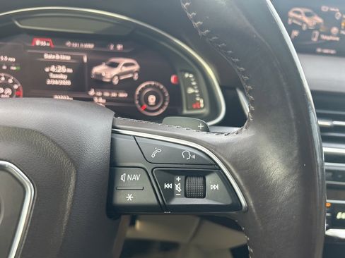 Used 2017 Audi Q7 3.0T Premium Plus w/ Premium Plus Package image 33