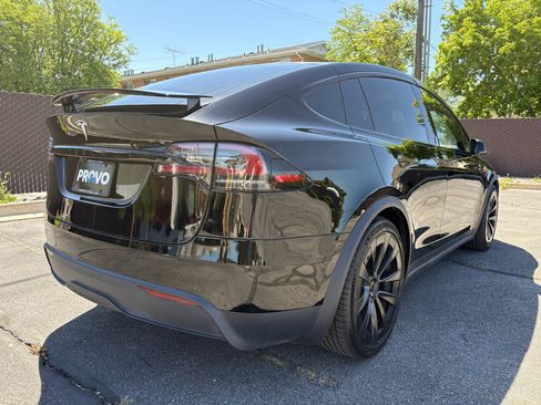 Used 2023 Tesla Model X AWD/4WD image 5