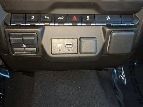 Used 2025 Chevrolet Silverado 2500 Custom w/ Custom Value Package image 25