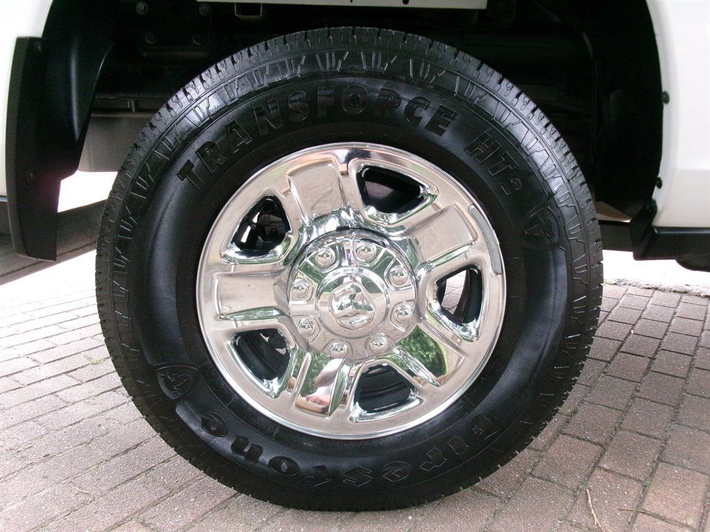 Used 2024 RAM 2500 Tradesman w/ Chrome Appearance Group AWD/4WD image 40
