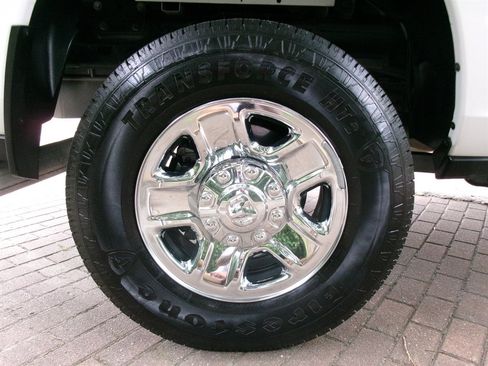 Used 2024 RAM 2500 Tradesman w/ Chrome Appearance Group AWD/4WD image 40