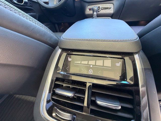 Used 2022 Volvo XC90 T6 Inscription w/ Advanced Package AWD/4WD image 34