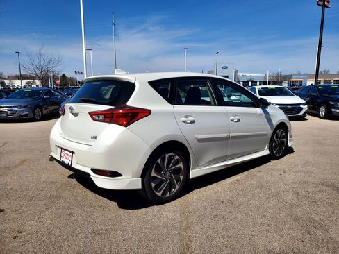 Used 2017 Toyota Corolla iM w/ All-Weather Mat Package image 5