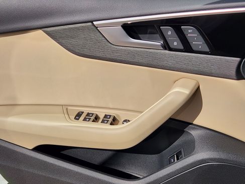 Used 2024 Audi A4 2.0T Premium w/ Convenience Package image 24