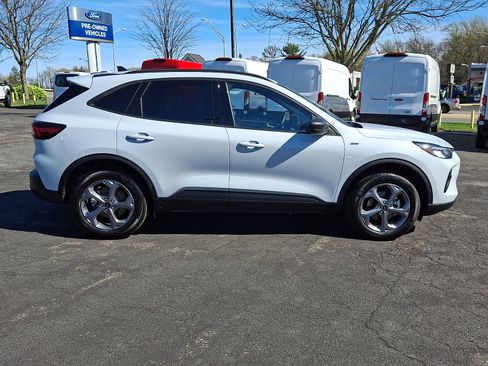 Used 2026 Ford Escape ST-Line w/ Tech Pack #1 AWD/4WD image 7