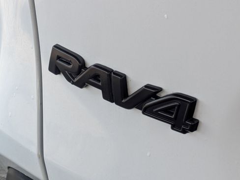Used 2024 Toyota RAV4 XLE image 31