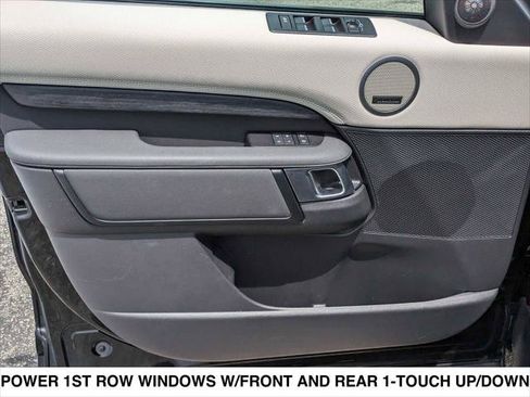 Used 2023 Land Rover Discovery HSE R-Dynamic AWD/4WD image 10