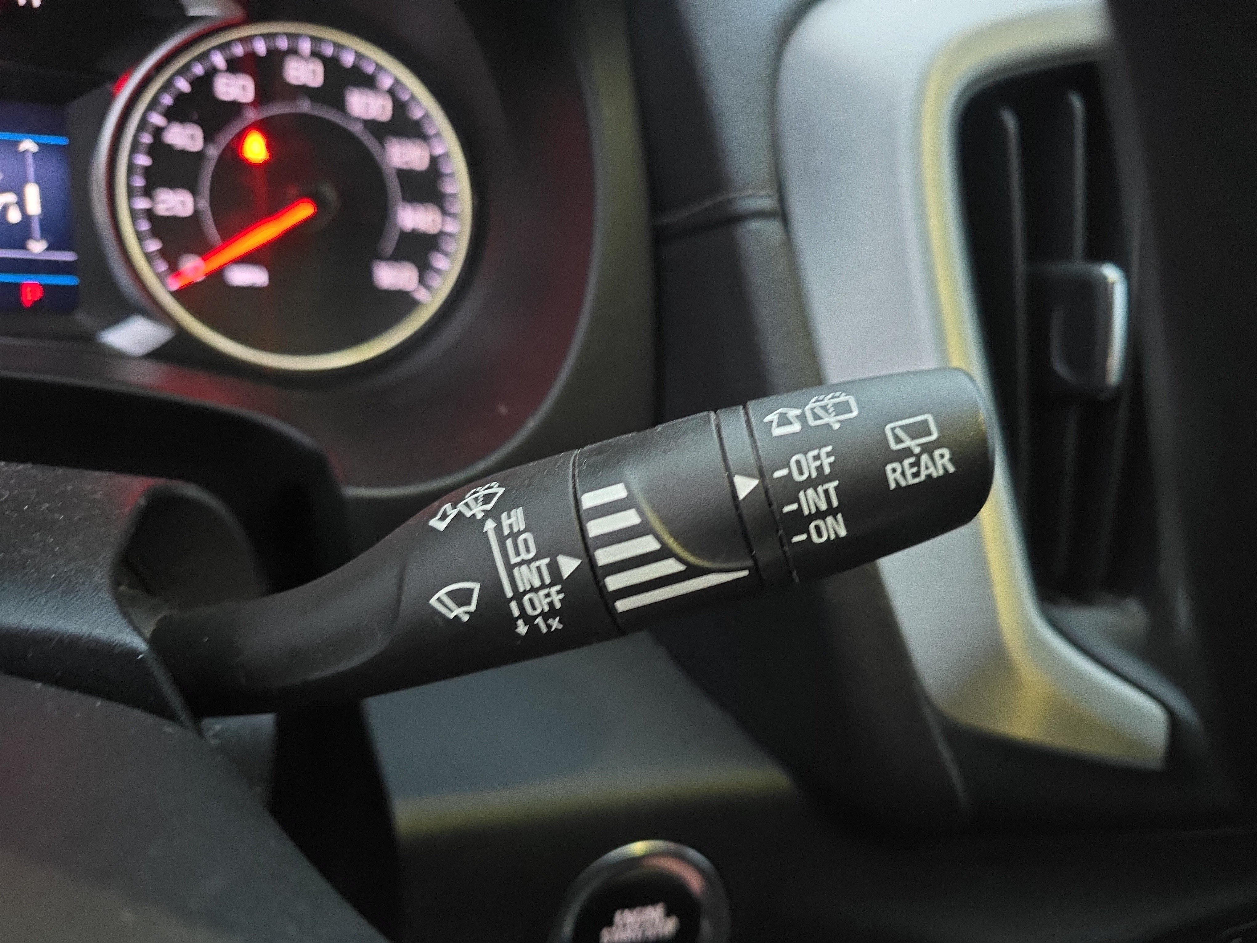 Used 2023 GMC Terrain SLE w/ Driver Convenience Package AWD/4WD image 24