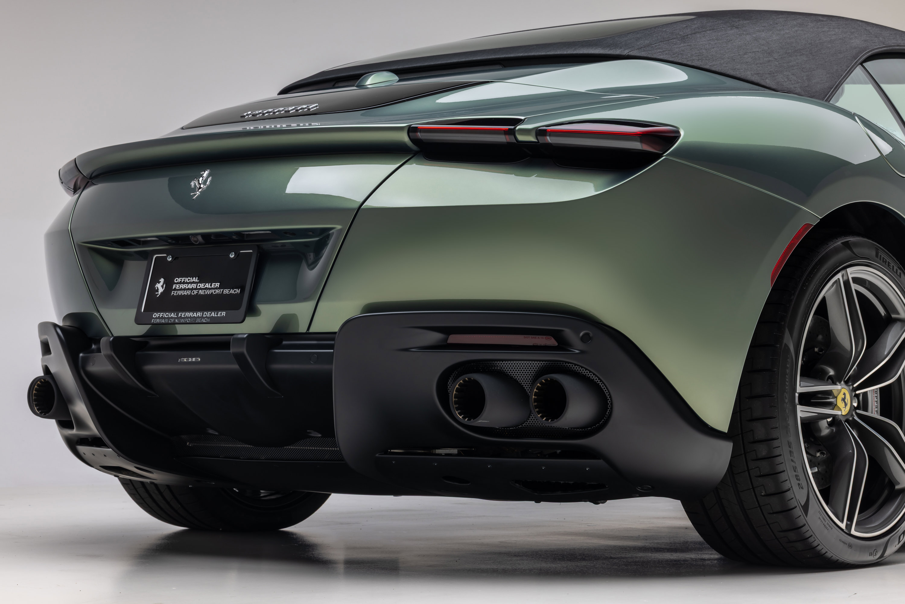 Certified 2026 Ferrari Roma Spider RWD image 18