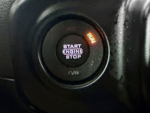 Used 2022 Jeep Wrangler Sport S image 27