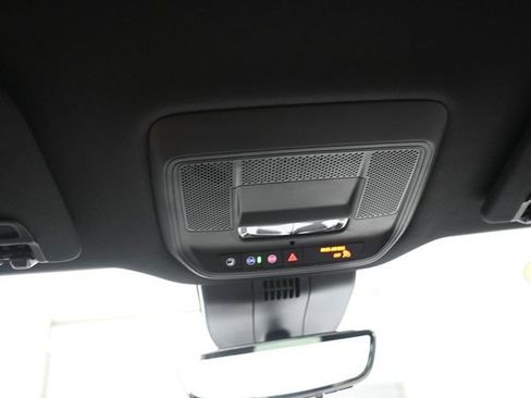 Used 2025 Chevrolet Silverado EV RST AWD/4WD image 8