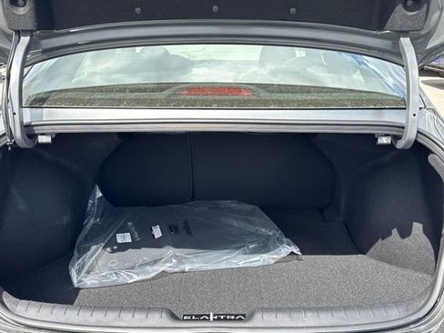 New 2026 Hyundai Elantra SEL Sport Premium FWD image 10