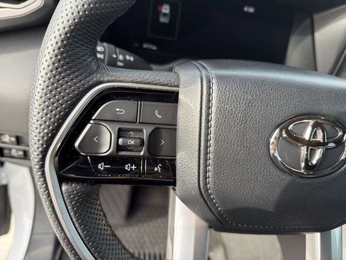 Used 2024 Toyota Tundra Platinum AWD/4WD image 17
