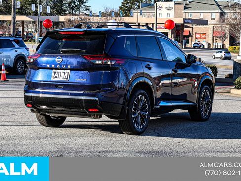 Used 2025 Nissan Rogue Platinum image 7