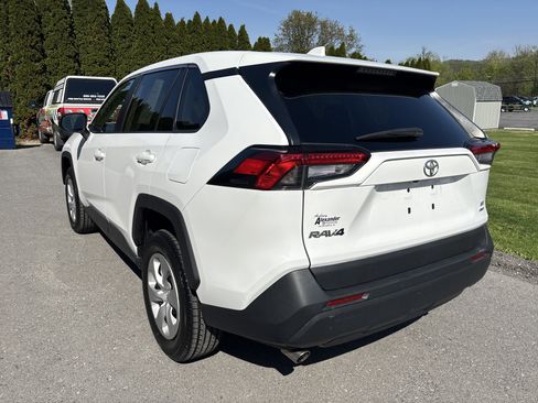 Certified 2024 Toyota RAV4 LE AWD/4WD image 6
