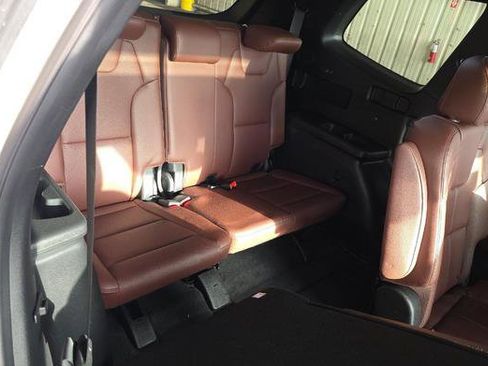 Used 2024 Kia Telluride SX w/ Towing Package AWD/4WD image 11