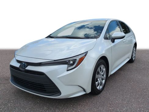 Certified 2024 Toyota Corolla LE FWD image 1