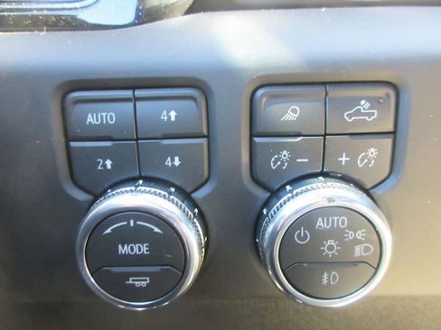 New 2026 GMC Sierra 3500 AT4 w/ AT4 Premium Plus Package AWD/4WD image 18