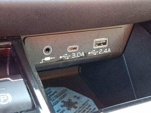 Used 2023 Subaru Outback Premium image 23