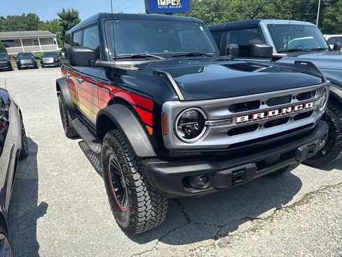 Used 2025 Ford Bronco Big Bend w/ Black Diamond Package AWD/4WD image 2