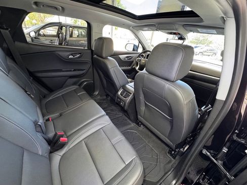 Used 2025 Chevrolet Blazer LT w/ Sound & Technology Package FWD image 51