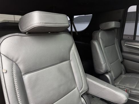 Used 2023 GMC Yukon XL Denali w/ Denali Reserve Package image 34