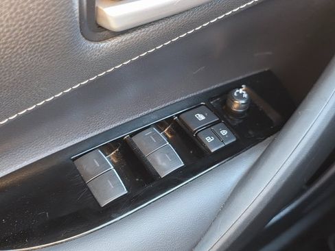 Used 2022 Toyota Corolla SE image 19